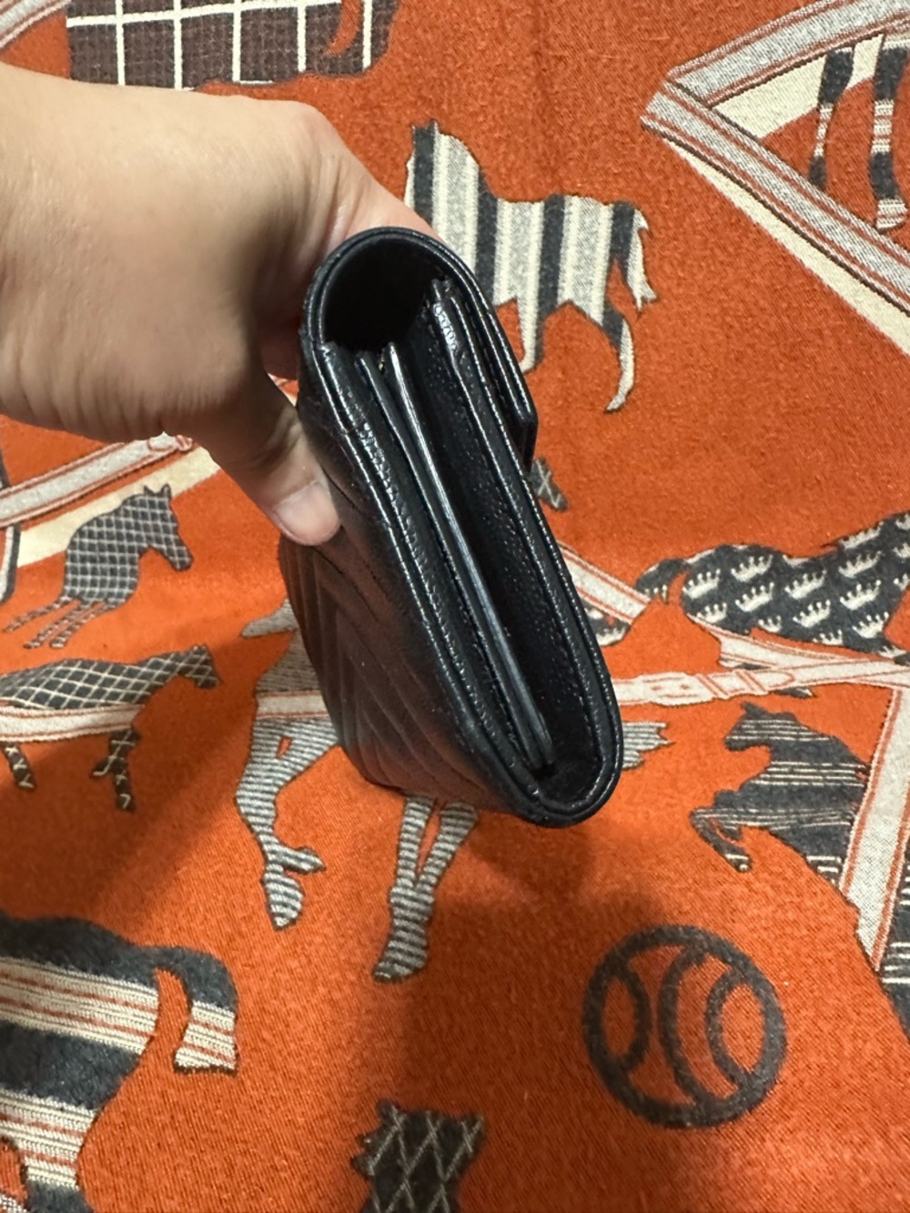 YVES SAINT LAURENT ❤️🌟YSL LARGE FLAP WALLET ⭐️ - Picture 3 of 8